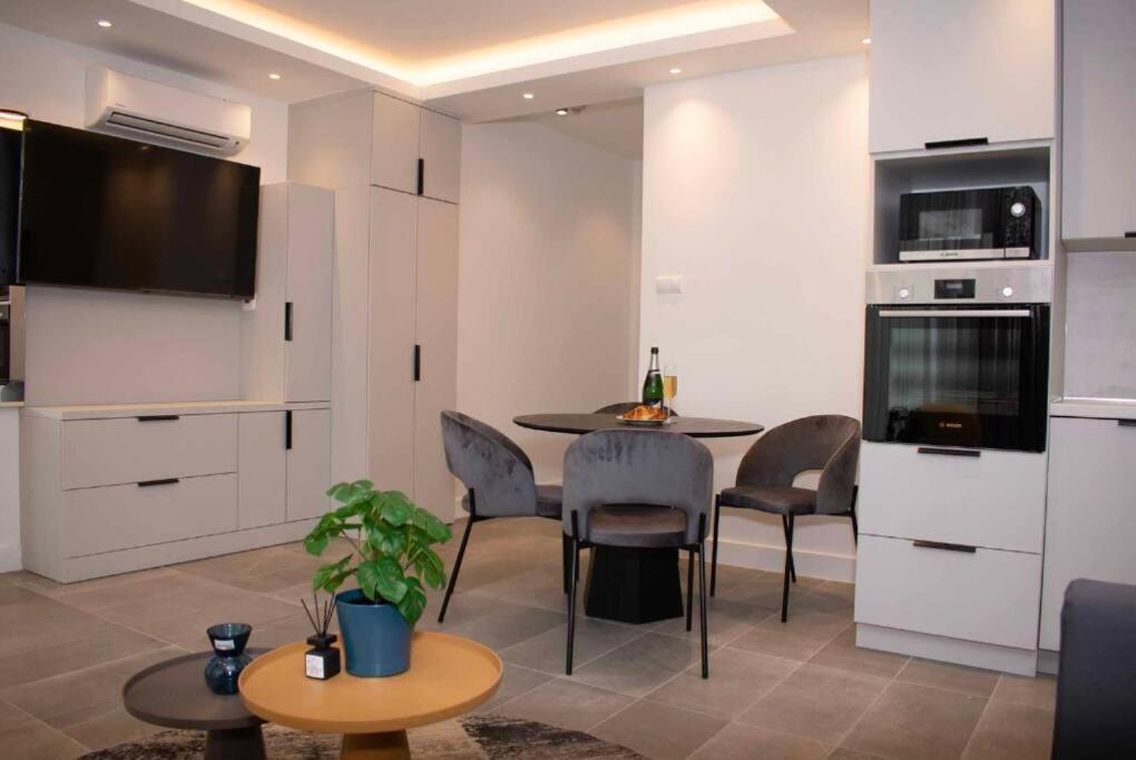 Luxury Cozy 2 Bdr Downtown Apt.3 Budapest Exterior photo